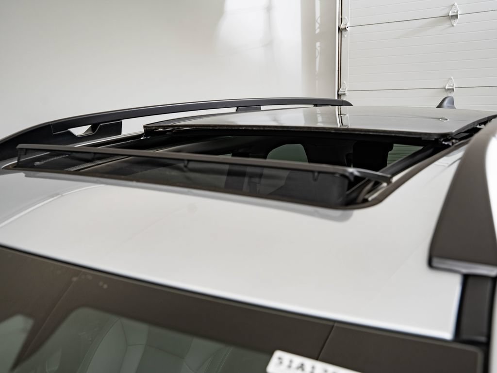 Used 2025 Ice Silver Metallic Subaru Onyx Edition image 14