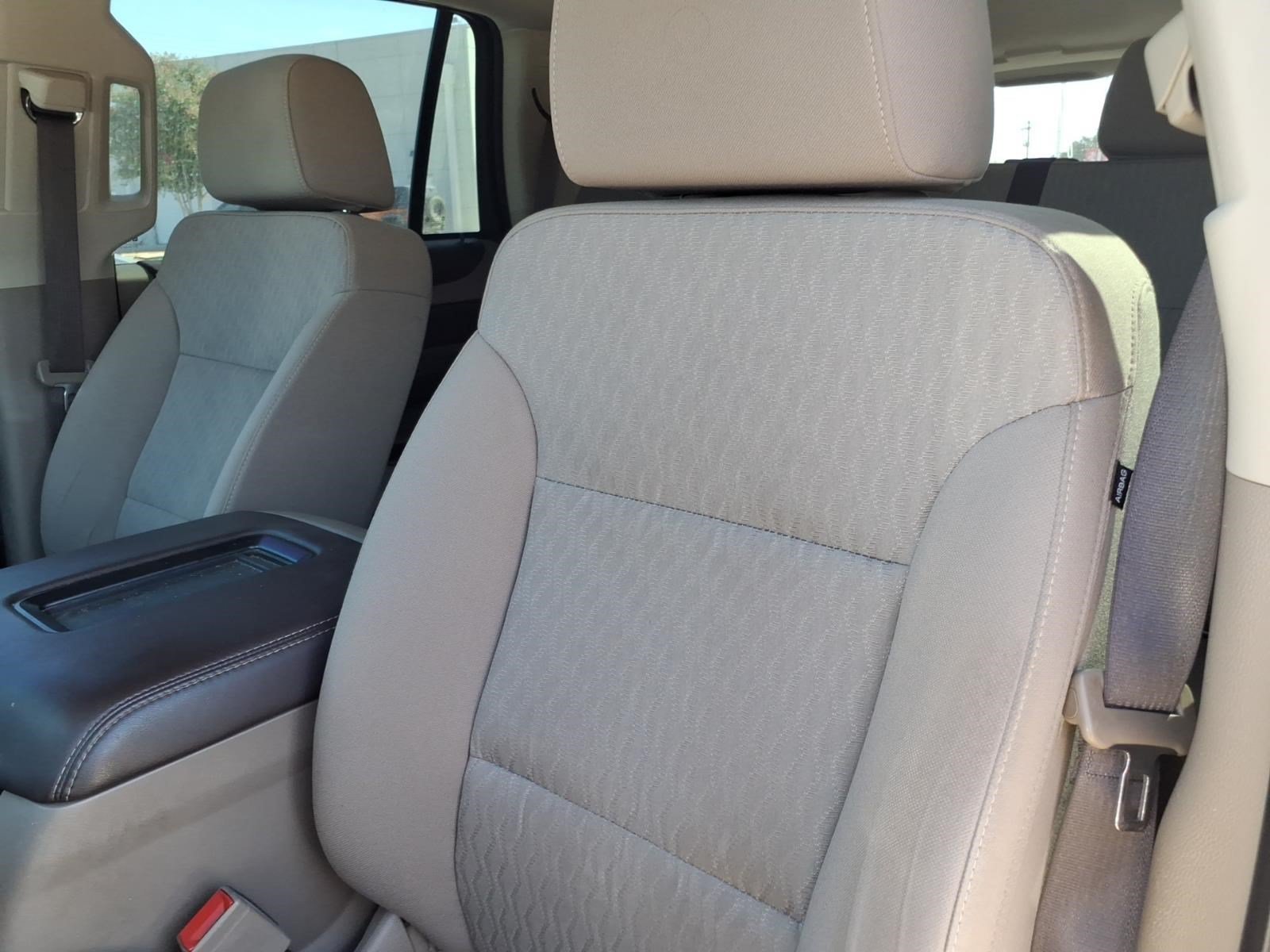 Used 2019 Summit White Chevrolet LS image 4