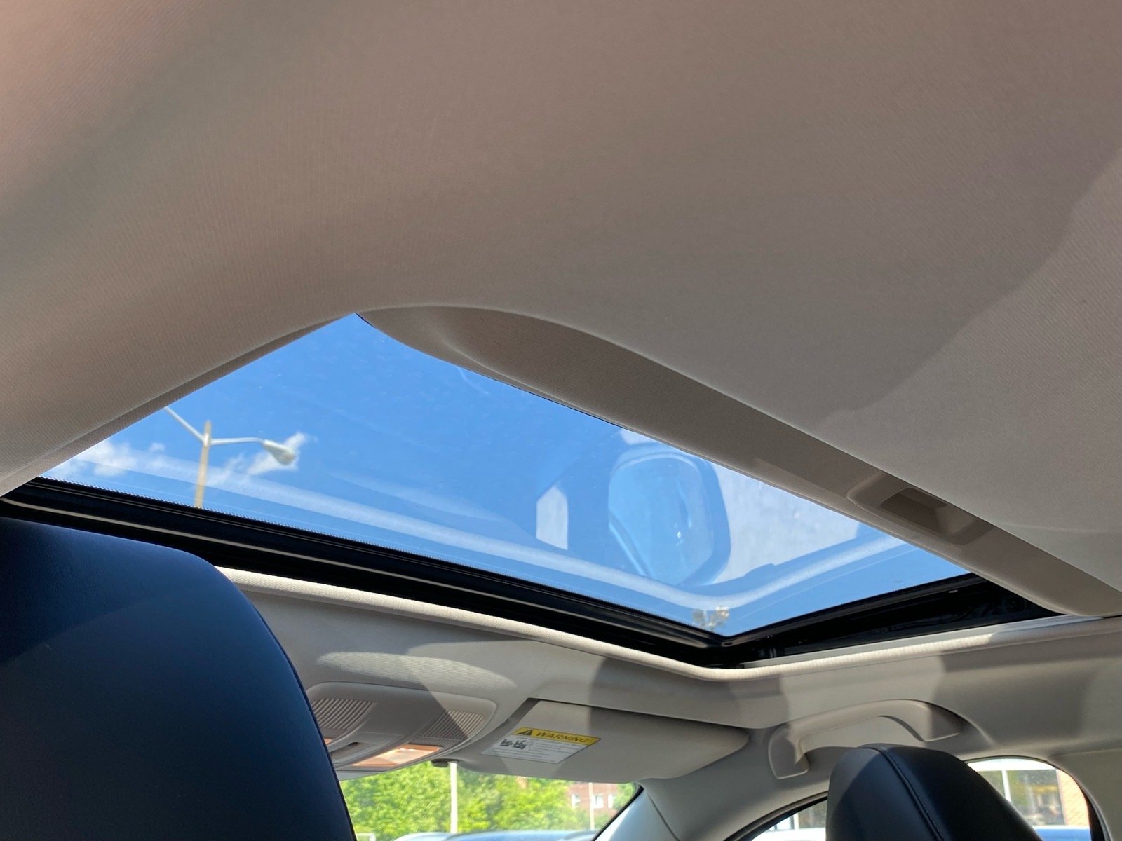 Used 2018 Silver Mazda Touring image 19