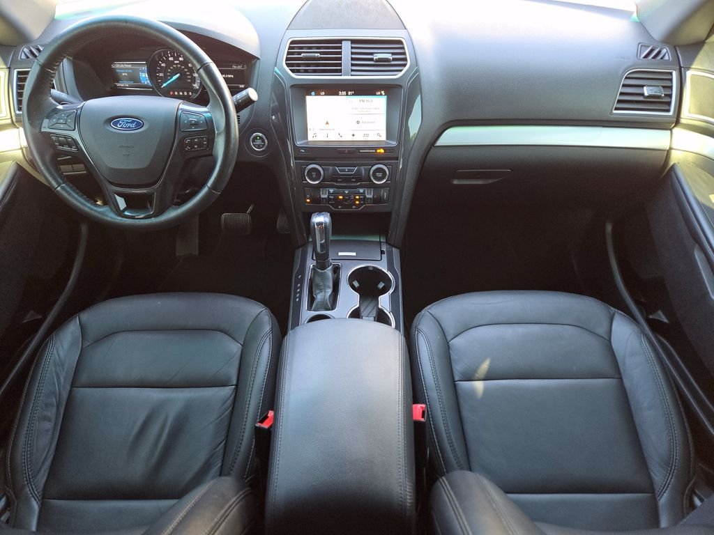 Used 2017 Gray Ford XLT image 26