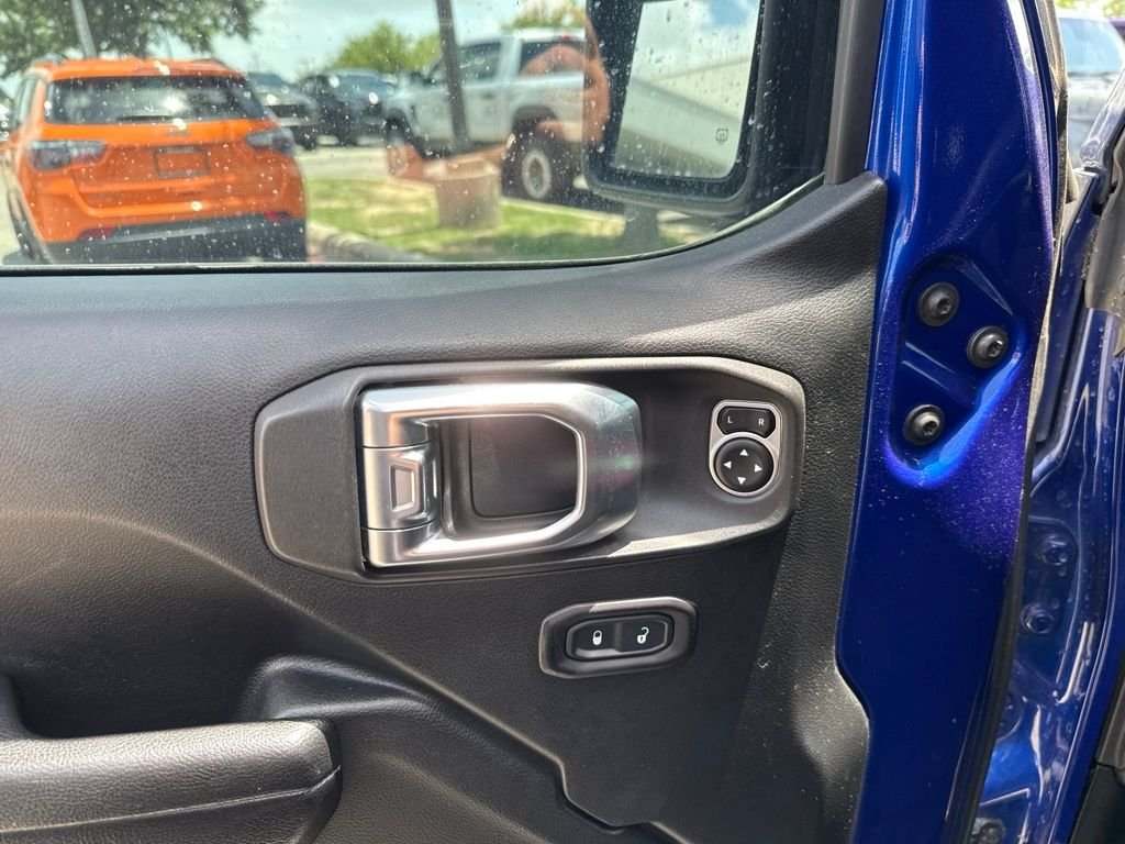 Used 2018 Blue Jeep Unlimited Sport S image 21