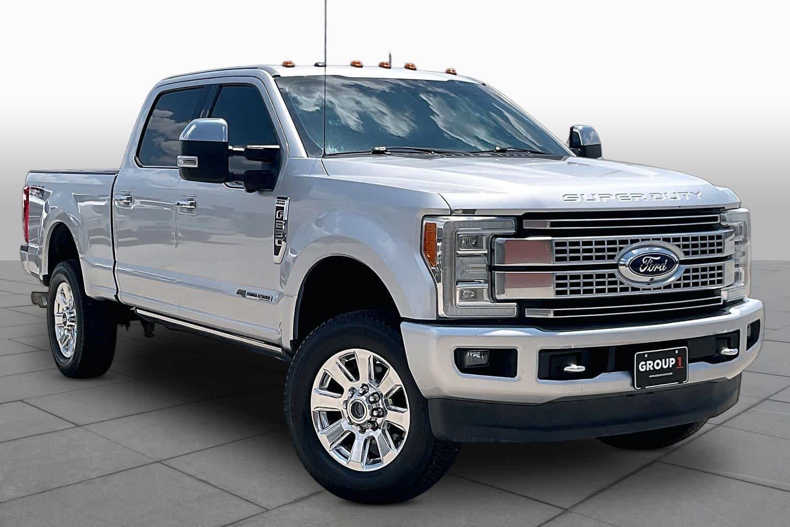 Used 2017 Ingot Silver Ford Platinum image 3
