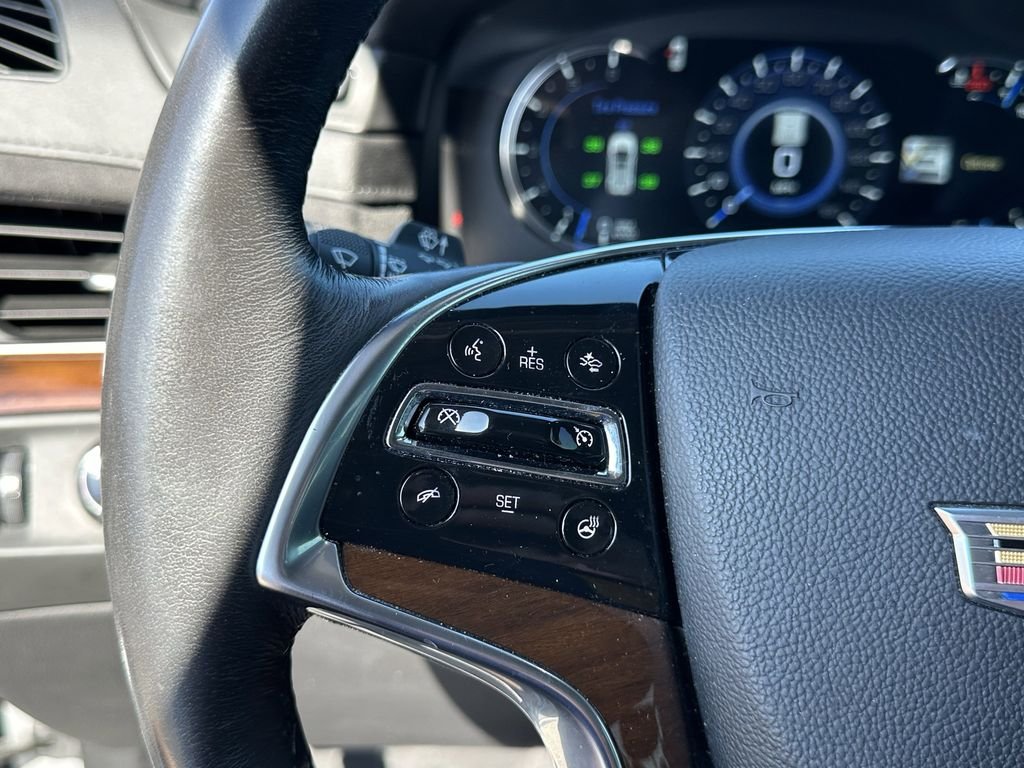 Used 2020 Silver Cadillac Luxury image 37