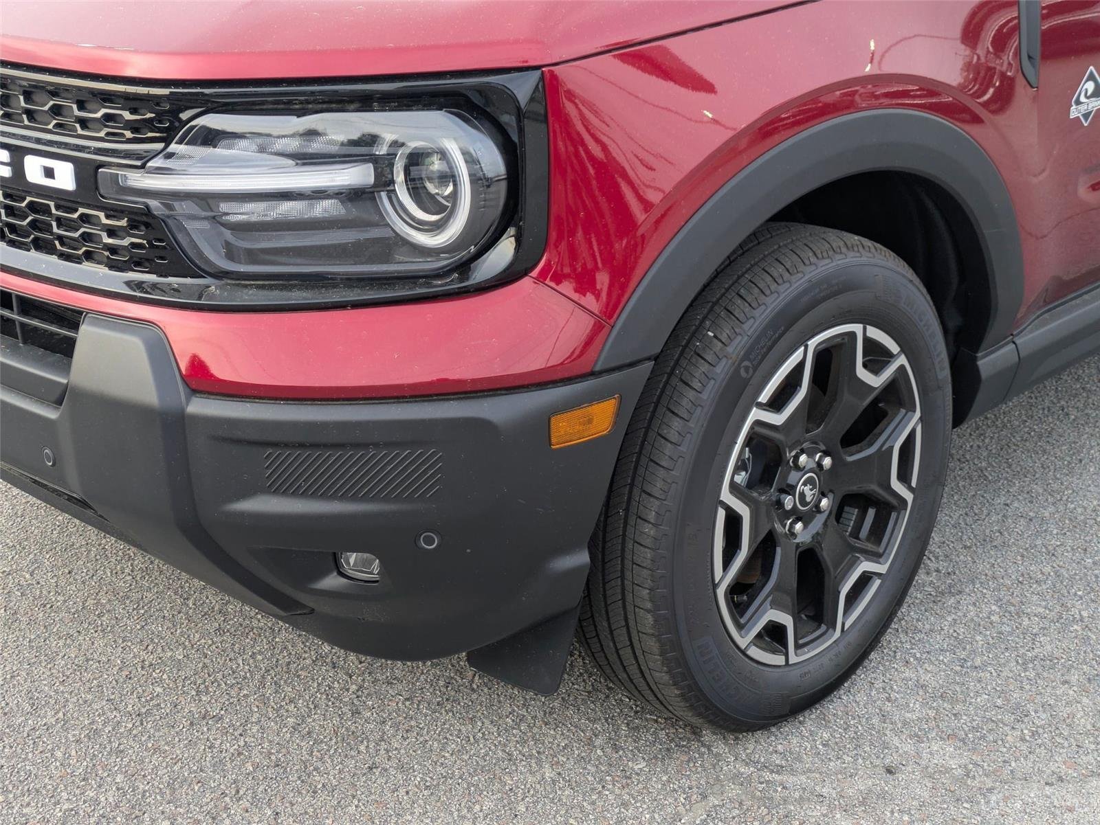 New 2025 Ruby Red Metallic Tinted Clearcoat Ford Outer Banks® image 9
