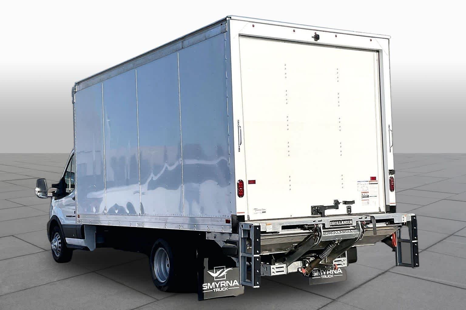 New 2026 Oxford White Ford Chassis Cab image 9