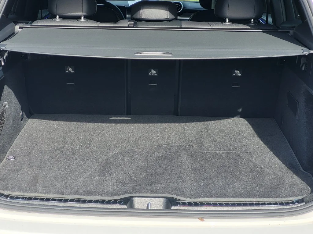 Used 2024 White Mercedes-Benz GLC 300 image 24