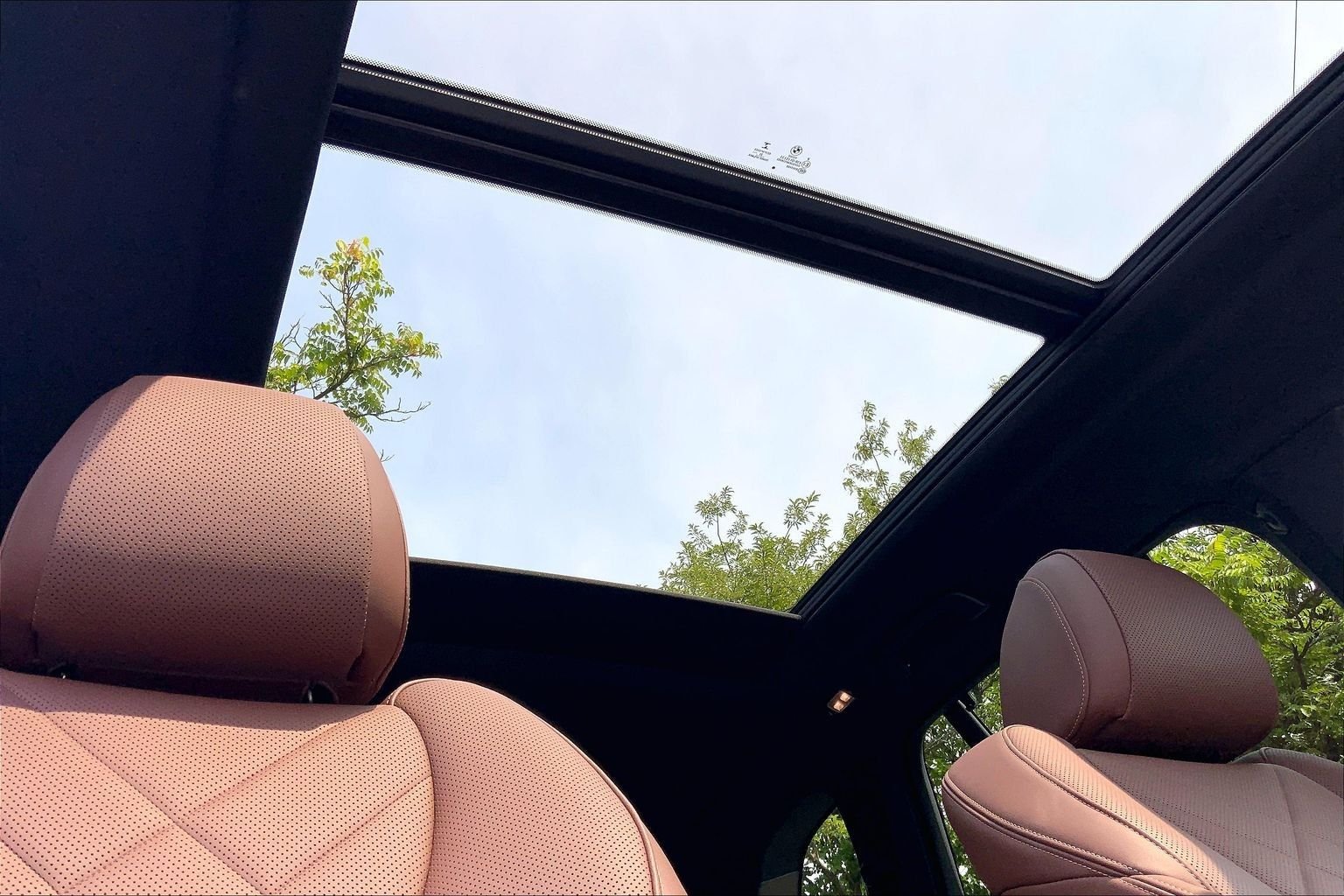 Used 2023 Black Sapphire Metallic BMW xDrive40i image 14