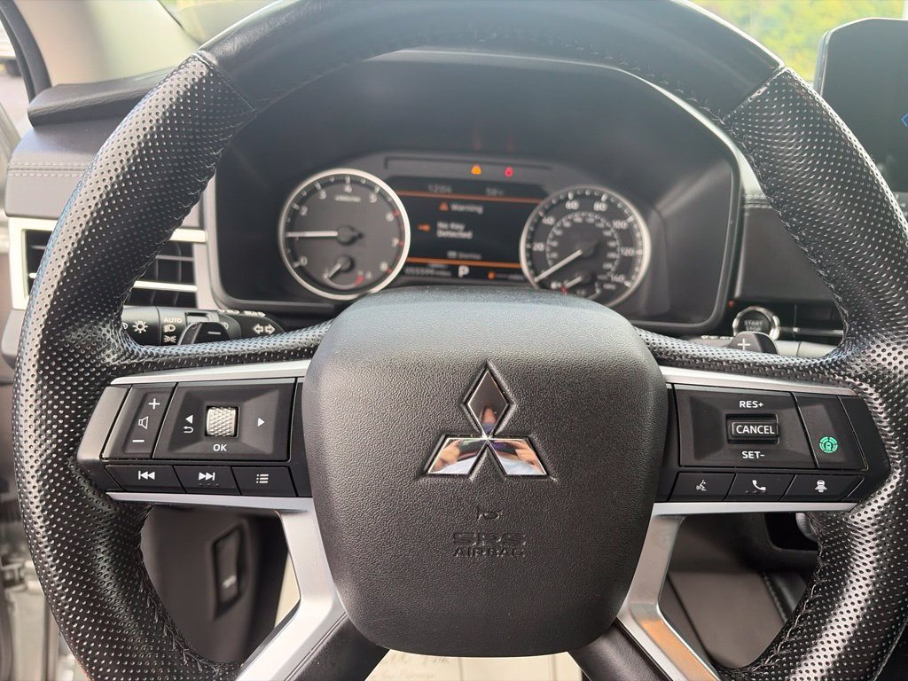Used 2024 Gray Mitsubishi SE image 19
