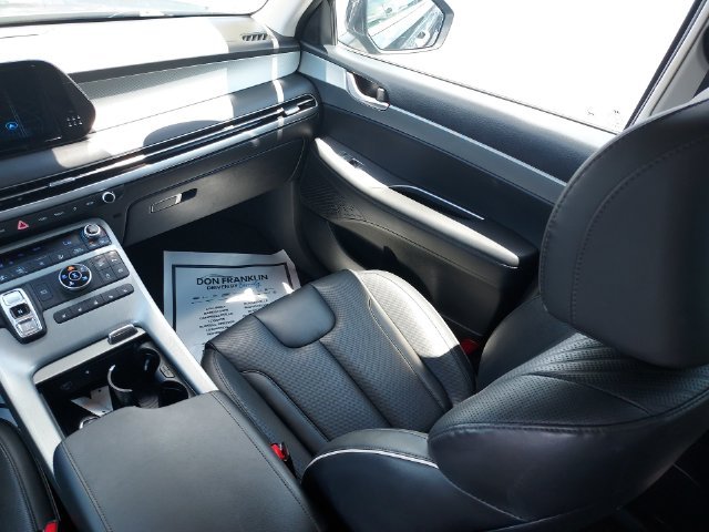Used 2023 Gray Hyundai SEL image 11