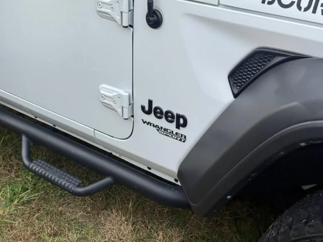 Used 2021 White Jeep Sport image 13