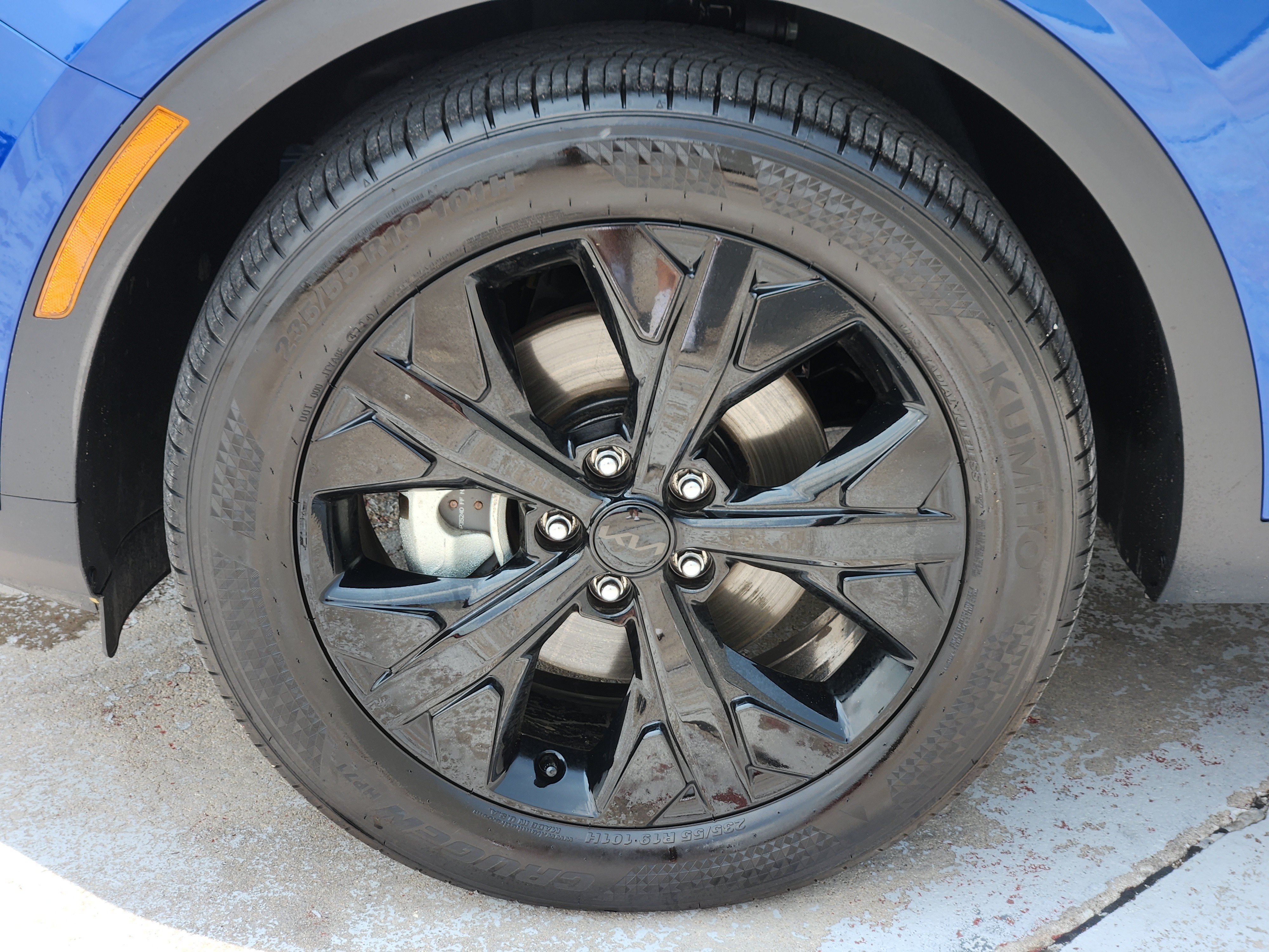 Used 2025 Sapphire Blue Kia X-Line image 14