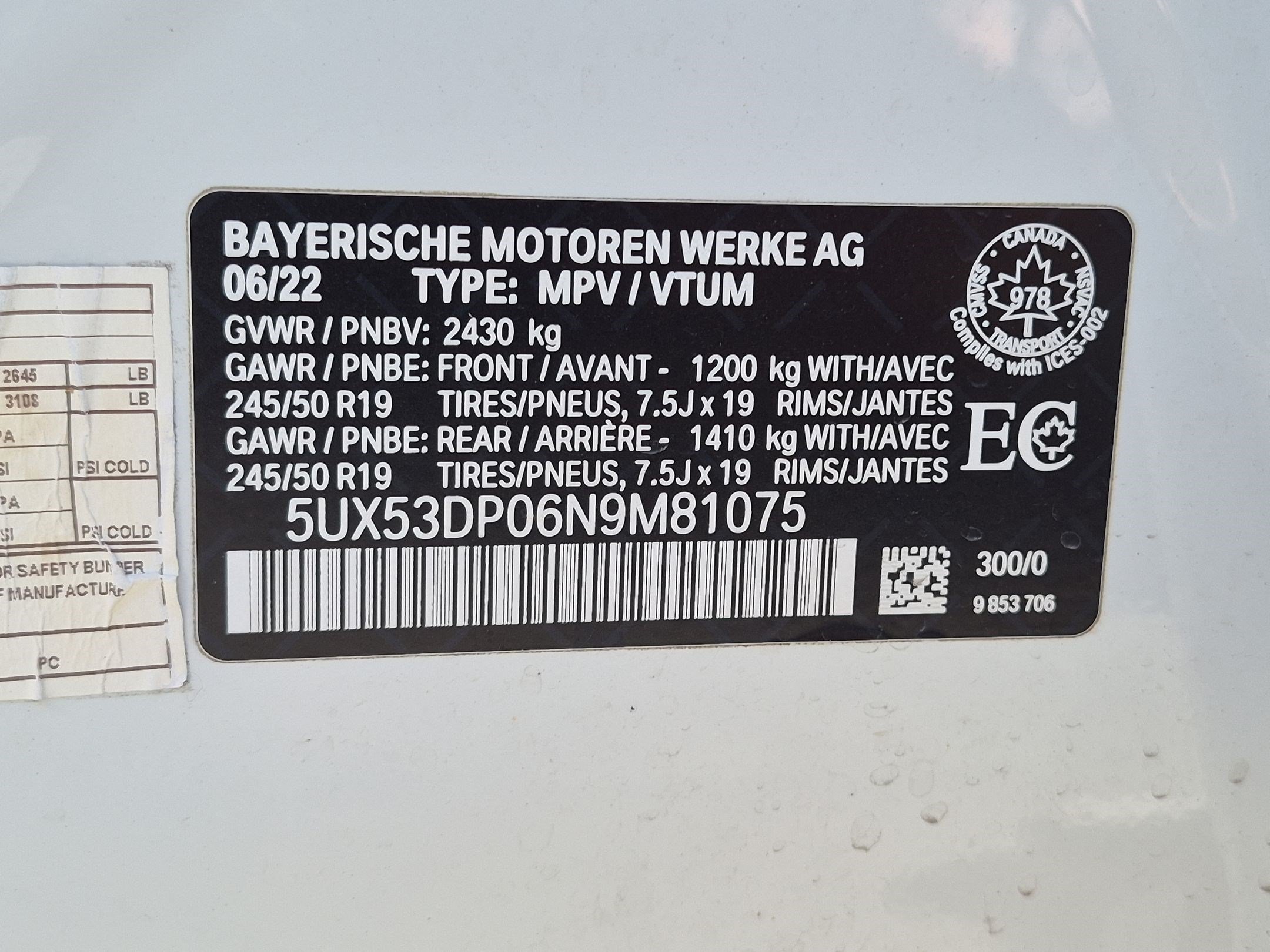 Used 2022 White BMW xDrive30i image 35