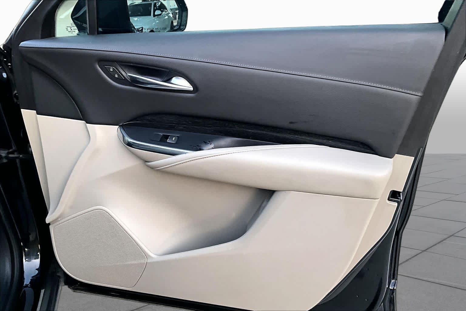 Used 2020 Stellar Black Metallic Cadillac FWD Premium Luxury image 22
