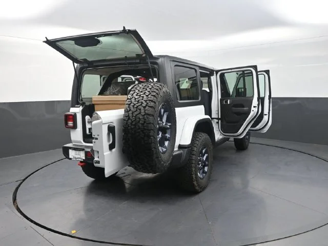 New 2026 Bright White Clearcoat Jeep  image 32