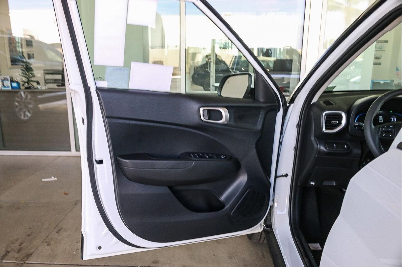 New 2026 White Hyundai SEL image 53