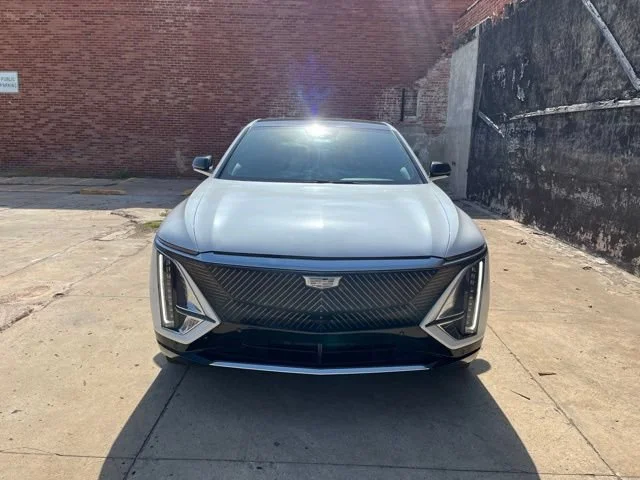 Used 2024 Cadillac LYRIQ Luxury 1 with VIN 1GYKPPRK9RZ103227 for sale in Breckenridge, TX