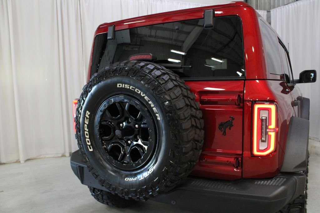Used 2025 Ruby Red Metallic Ford Badlands image 29