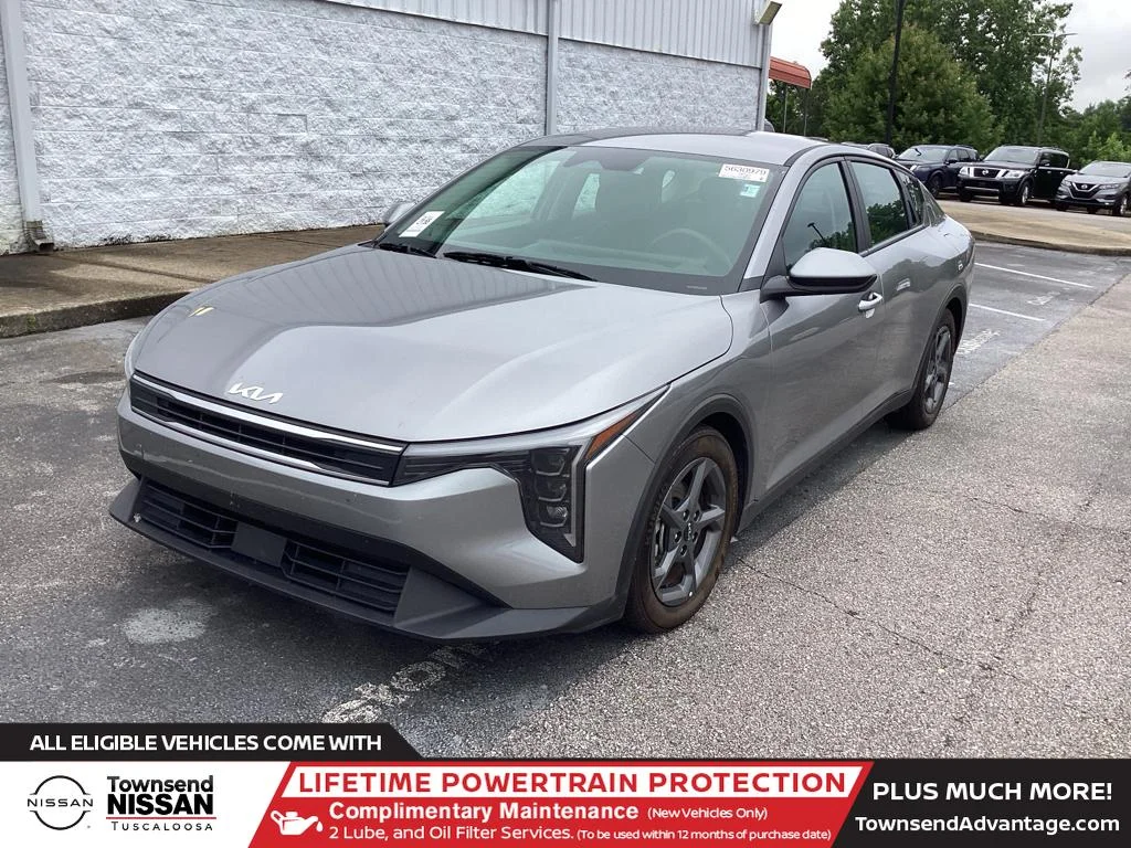 2025 Kia K4 LXS AT's photo
