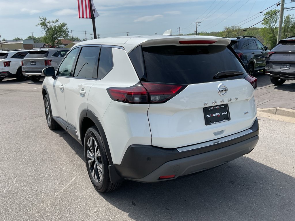 Used 2021 Pearl White Tricoat Nissan SV image 7