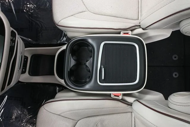 2020 Chrysler Pacifica Limited - Photo 35