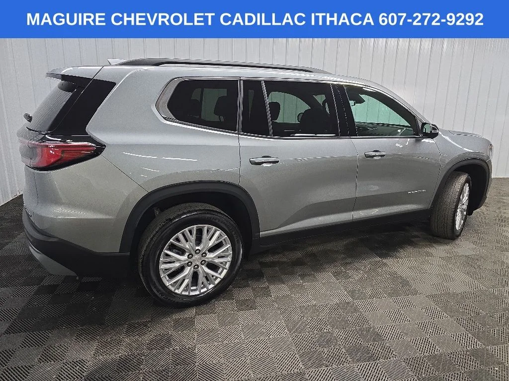 Used 2024 Silver GMC Elevation image 3