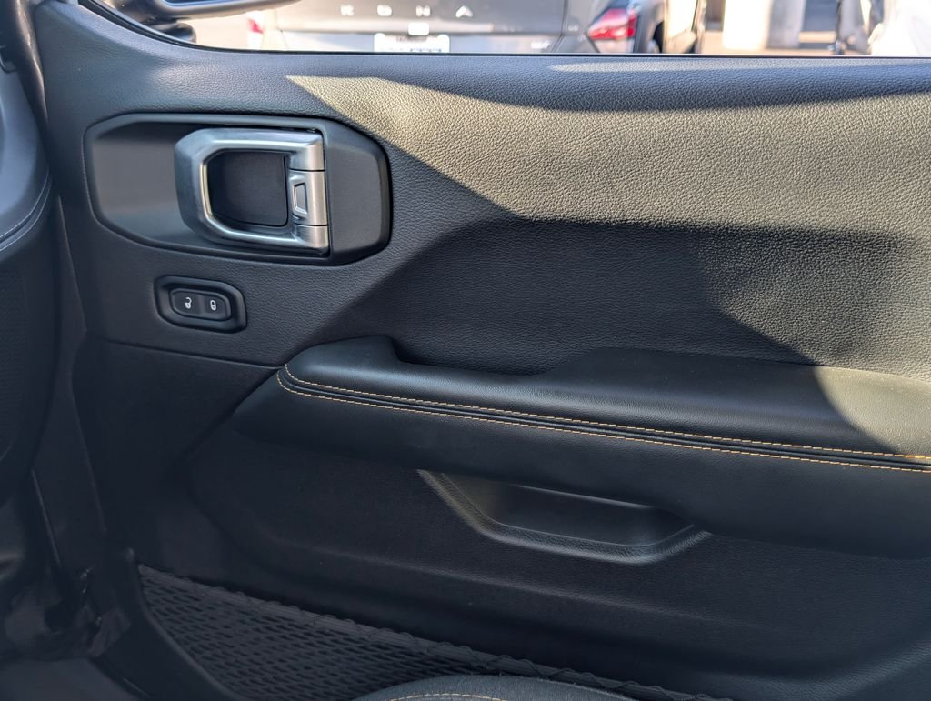 2025 Jeep Wrangler 4-Door Sahara - Photo 24