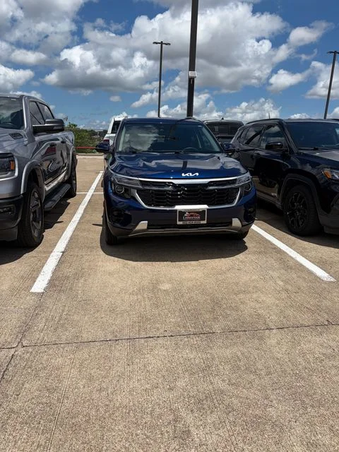 2025 Kia Seltos 2.0 EX FWD's photo