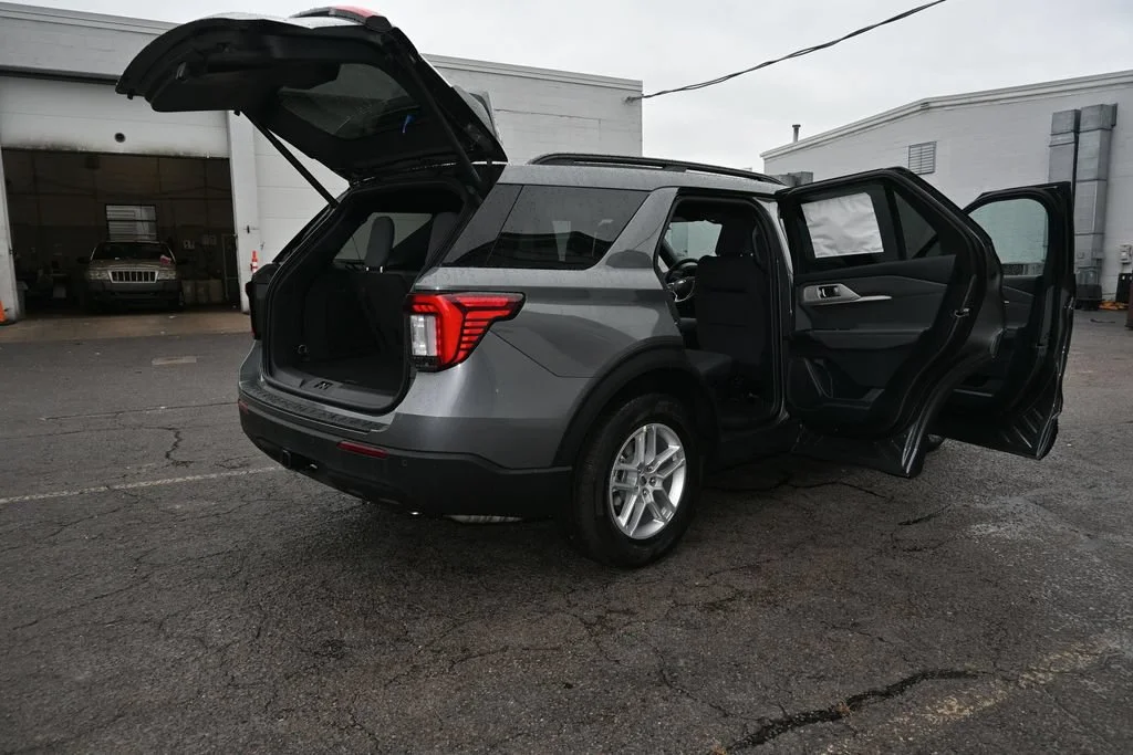 New 2027 Carbonized Gray Metallic Ford Active image 12