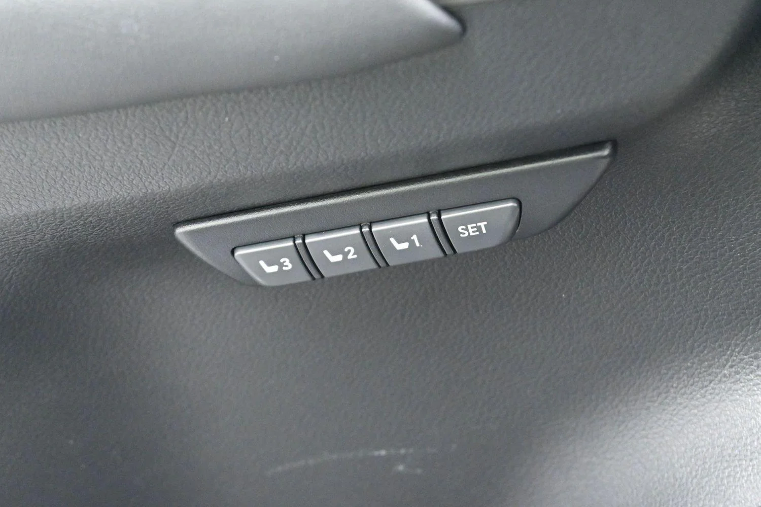 Used 2016 Atomic Silver Lexus F Sport image 13