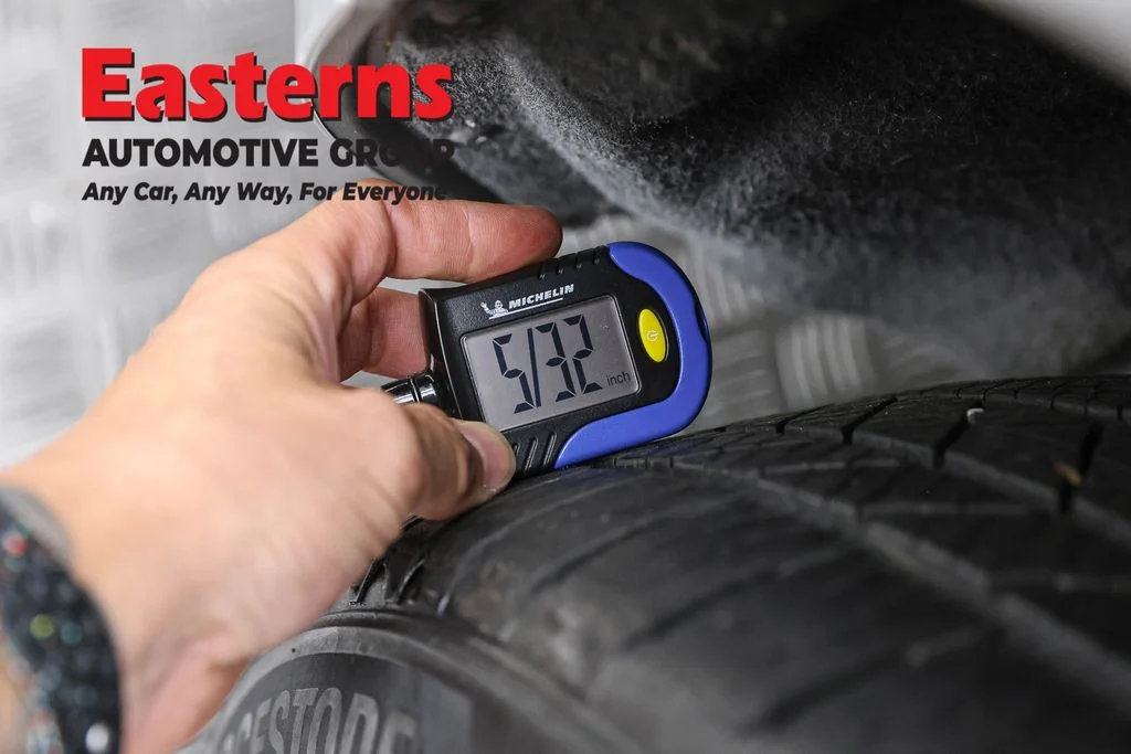 Used 2022 Gray Volvo T5 Momentum image 29