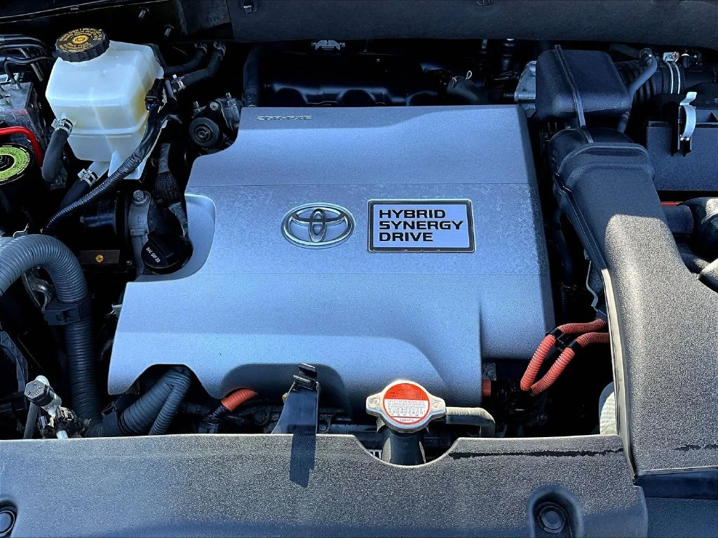 Used 2016 Gray Toyota Limited Platinum image 40