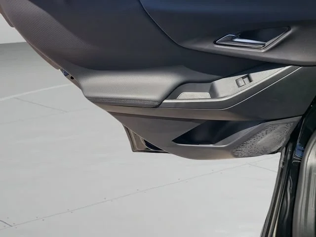 New 2027 Mosaic Black Metallic Chevrolet LT image 17
