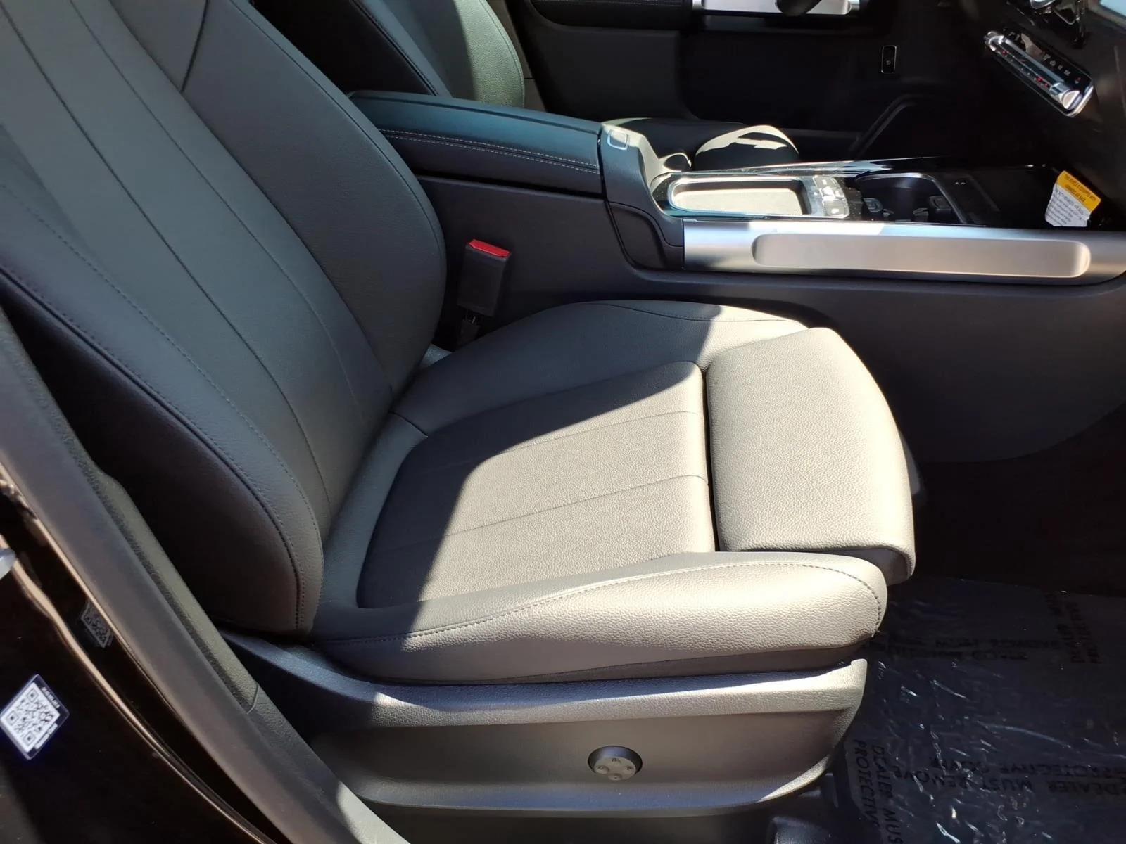 Certified Used 2025 Navarra Blue Metallic Audi Premium Plus image 29