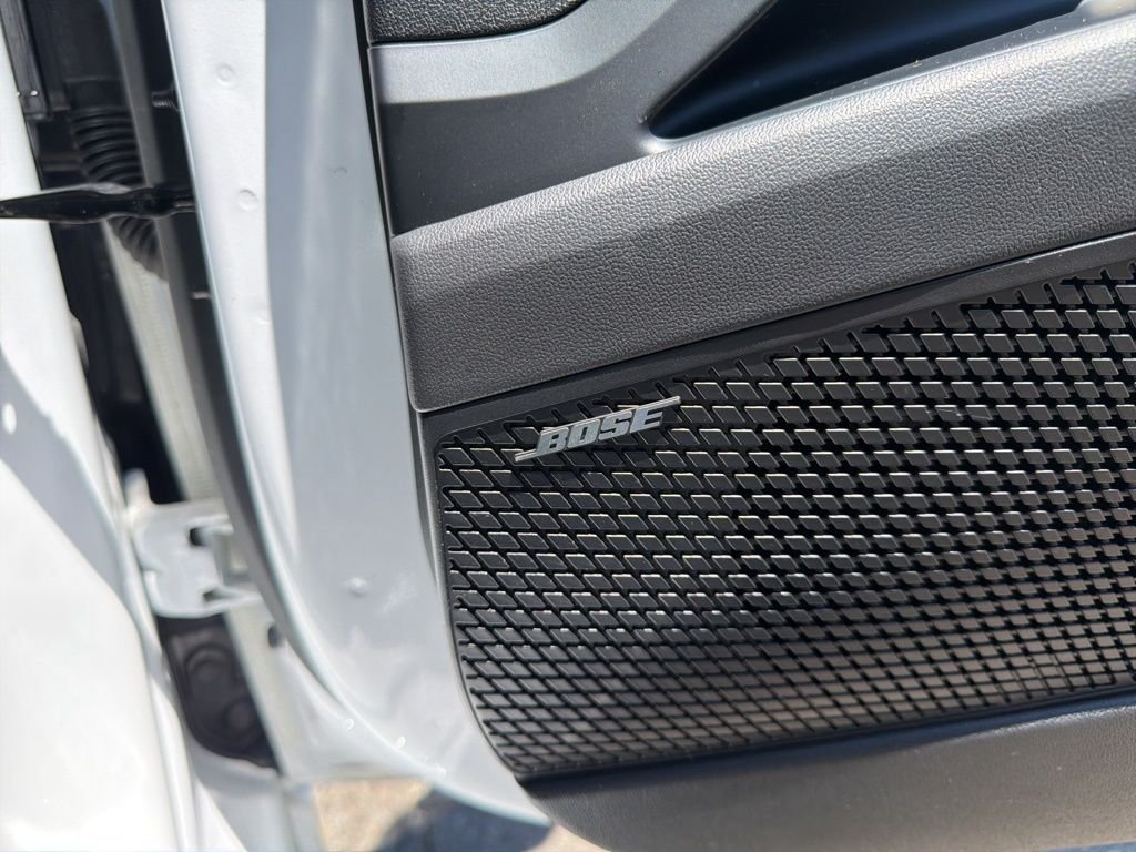 2025 Hyundai Elantra Limited - Photo 15