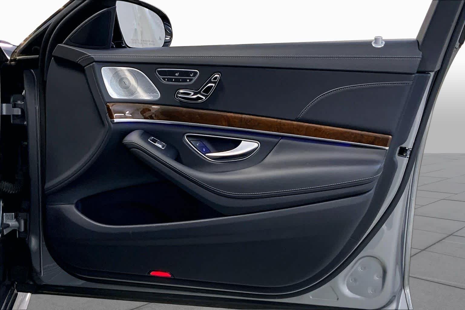 Used 2015 Palladium Silver Metallic Mercedes-Benz S 550 image 22
