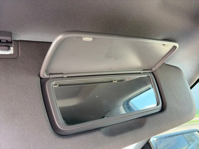 Used 2020 Black GMC SLE image 25