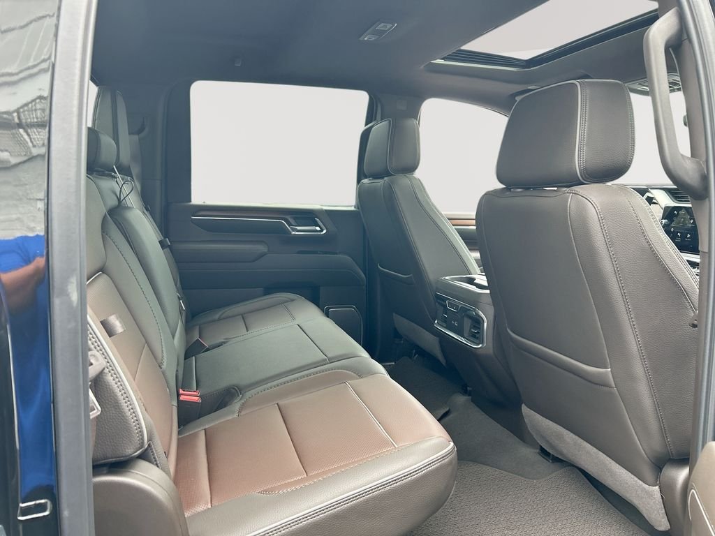 Used 2024 Black GMC Denali image 29