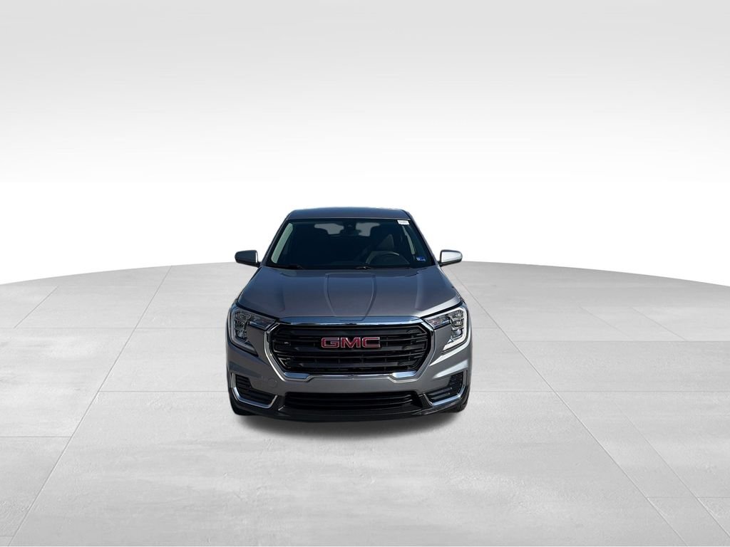 Used 2024 Silver GMC SLE image 9