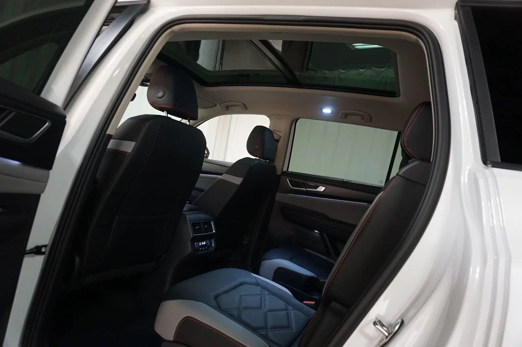 New 2026 Opal White Volkswagen 2.0T Peak Edition image 31