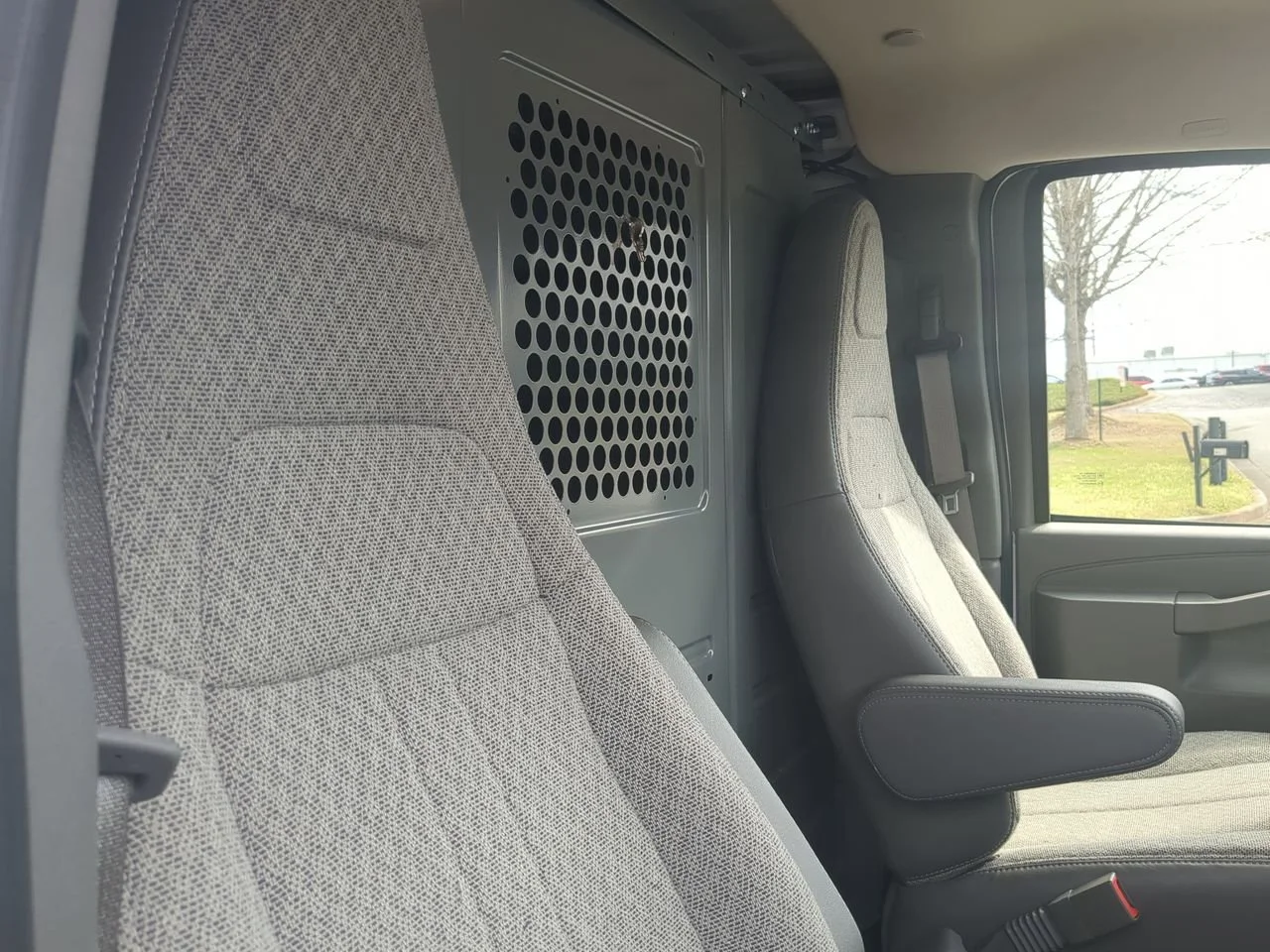 New 2025 Summit White GMC Work Van image 24