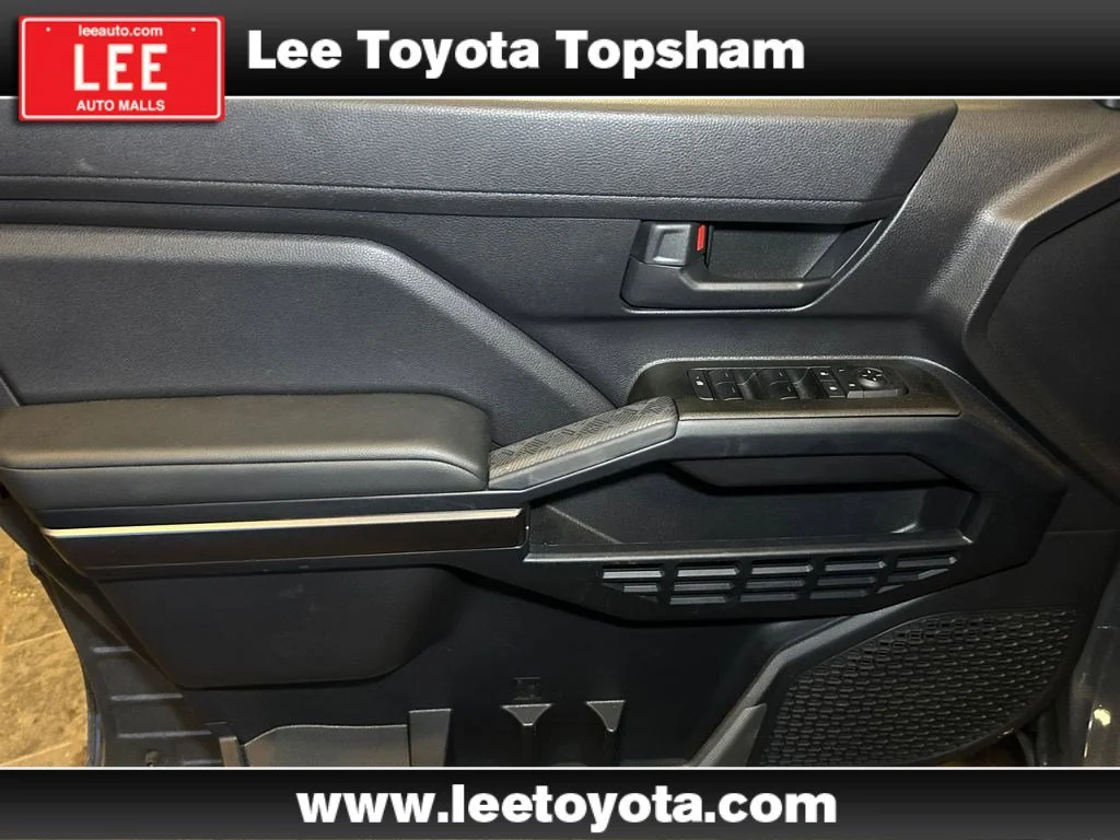 Used 2025 Underground Toyota SR5 image 19