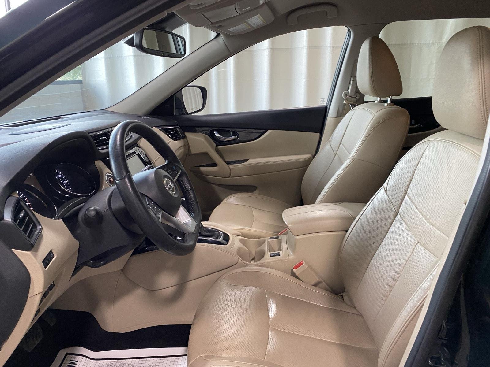 Used 2020 Midnight Pine Metallic Nissan SL image 16