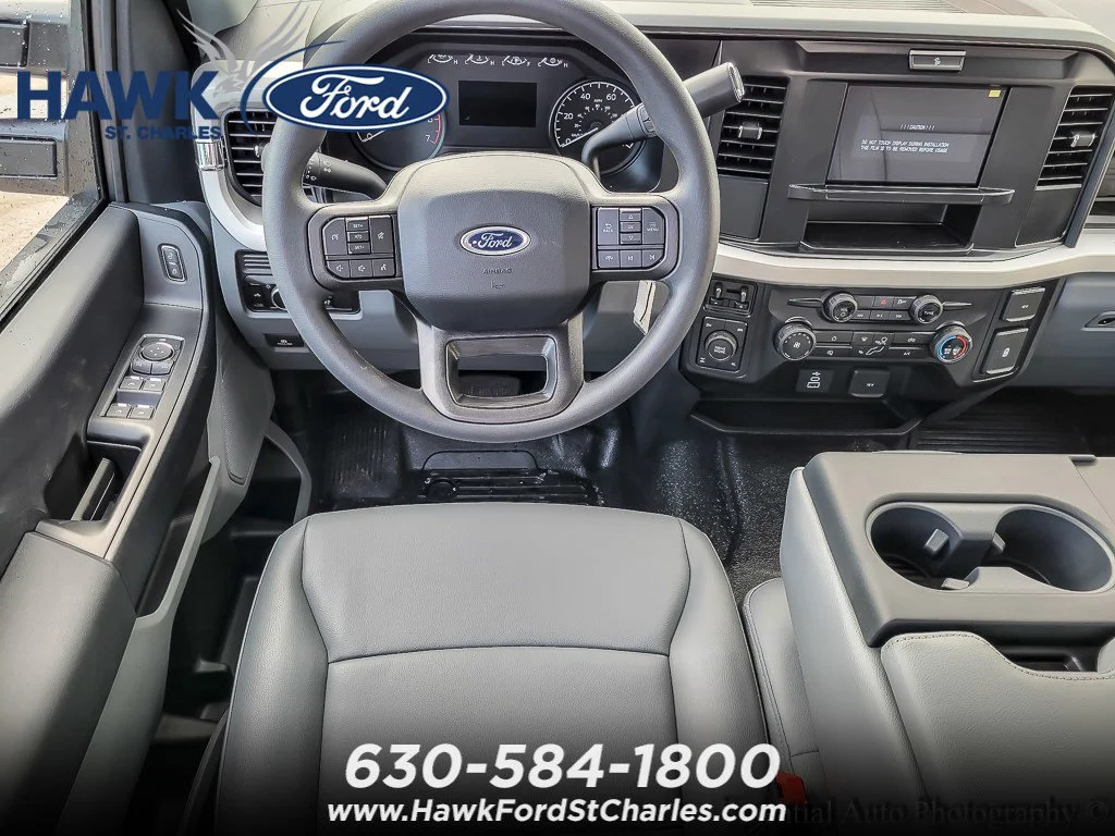 New 2026 Oxford White Ford F-250® XL image 9