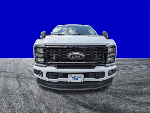 New 2026 Oxford White Ford F-250® XLT image 9