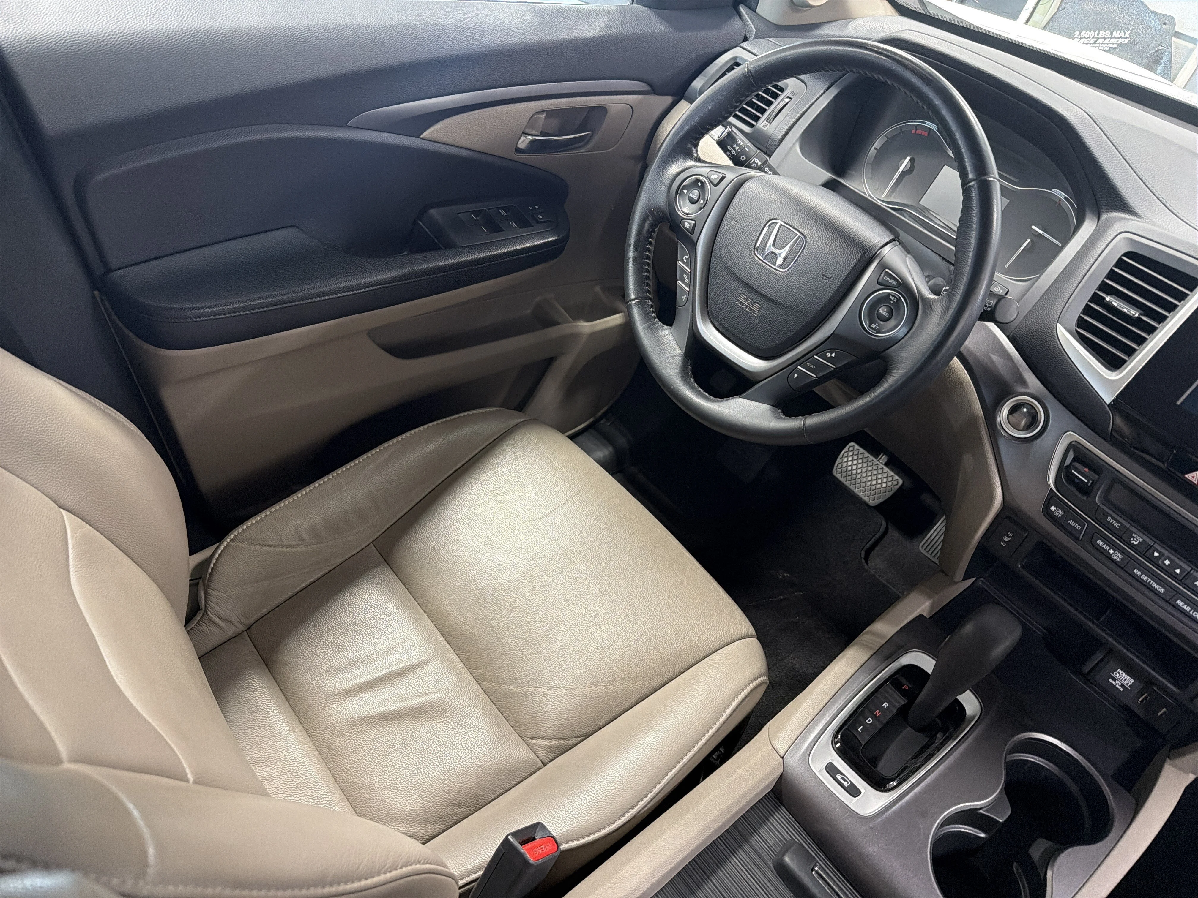Used 2016 White Honda EX-L image 9