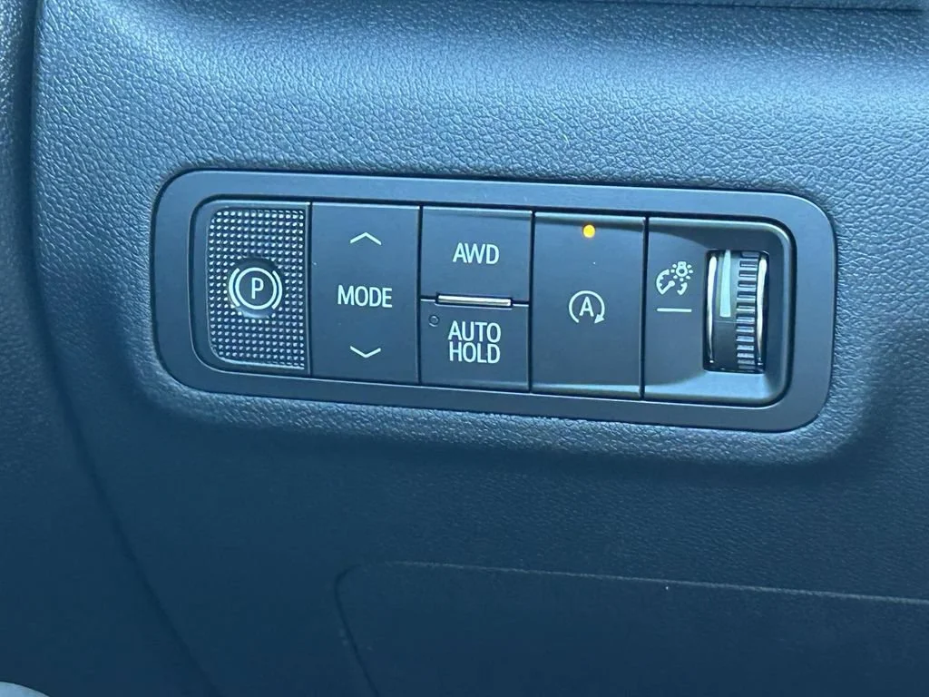 New 2027 Sterling Metallic GMC Elevation image 25