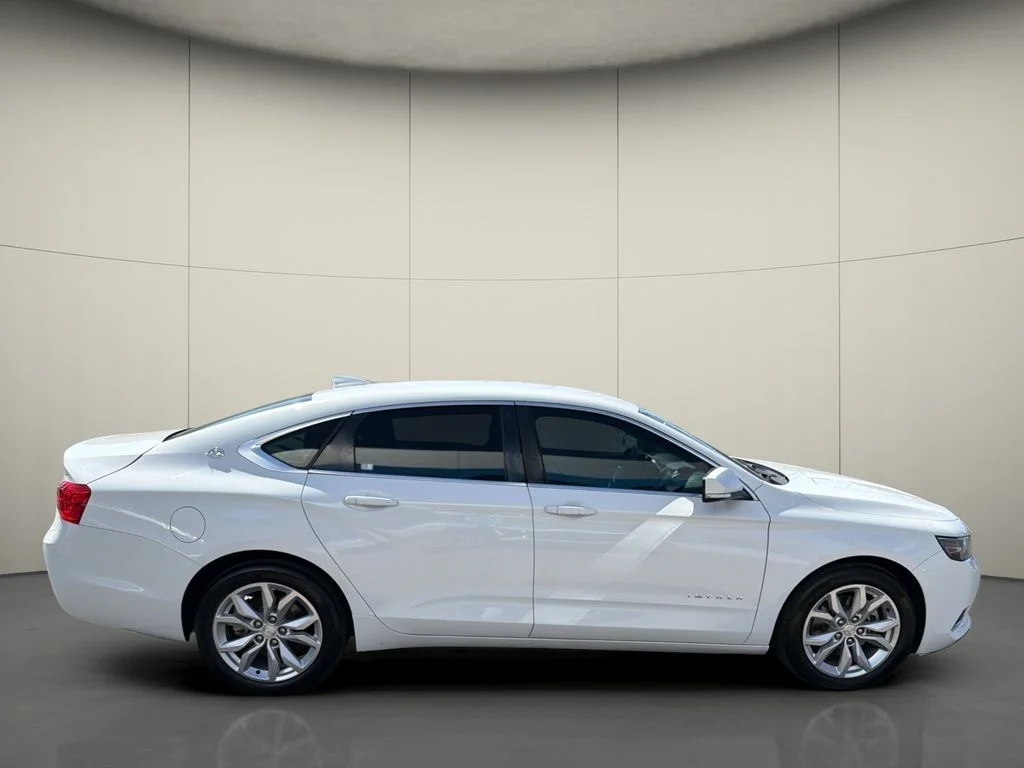 Used 2017 White Chevrolet LT image 8