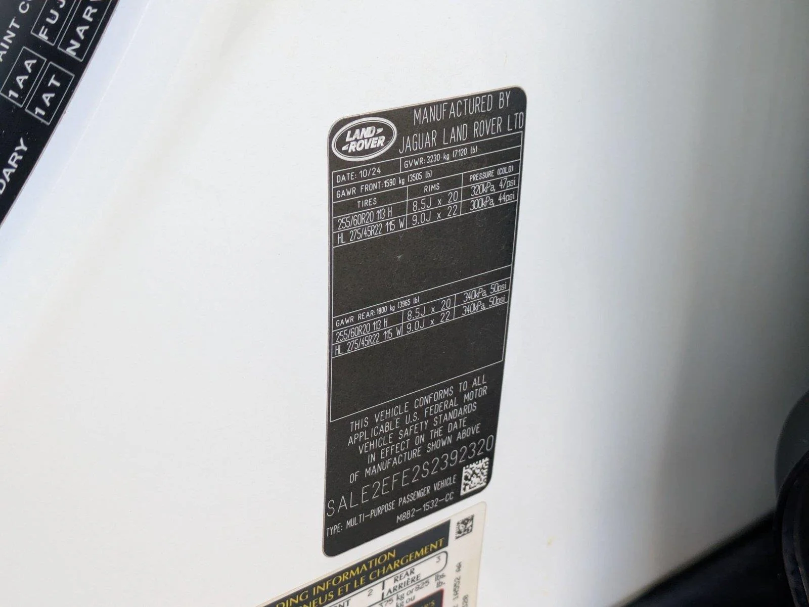 Used 2025 Fuji White Land Rover X-Dynamic SE image 37