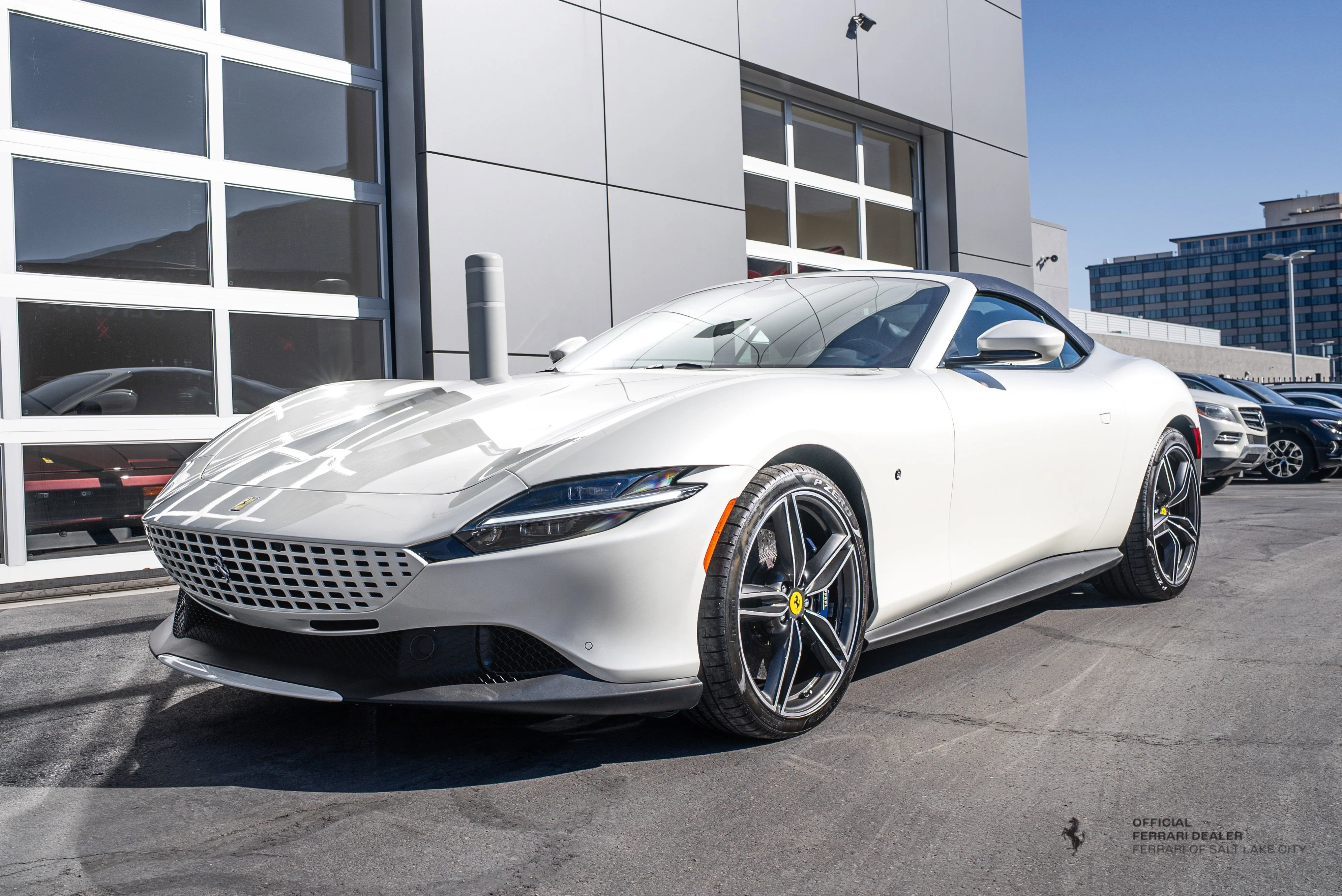 2025 Ferrari Roma Spider's photo