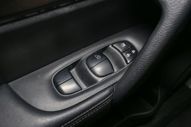 Used 2019 Gray Nissan SV image 33